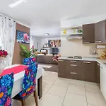Magnolia Vikendica